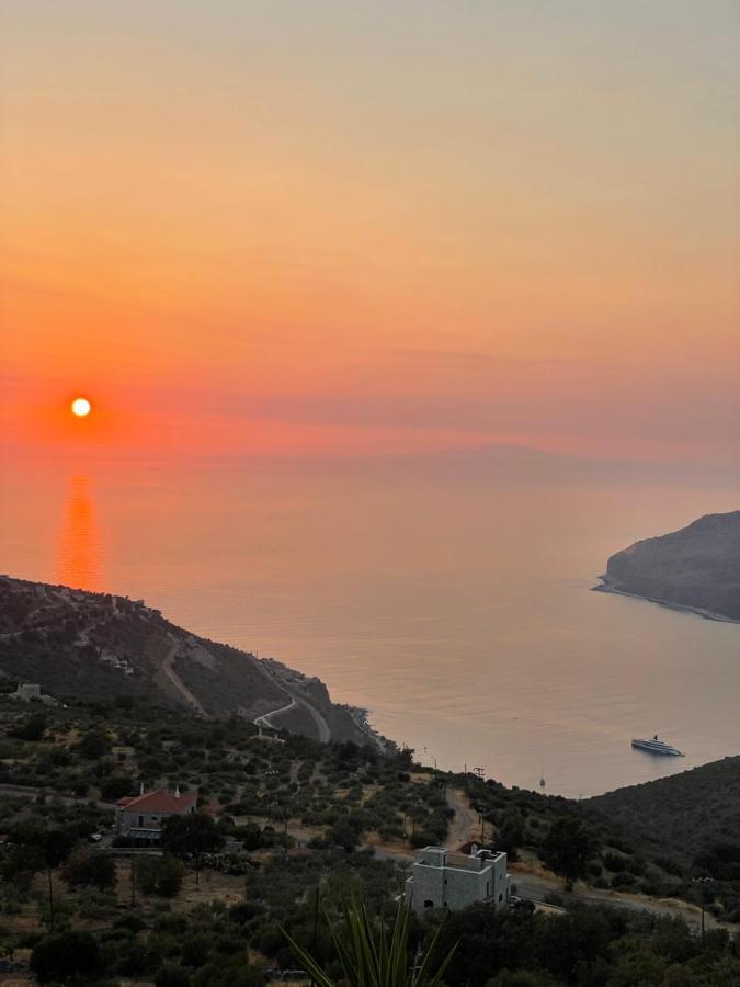 Πύργος Παραδοσιακός Με Μαγευτική Θέα - Villa Traditional Tower With Amazing Sea View Areopoli Exterior foto